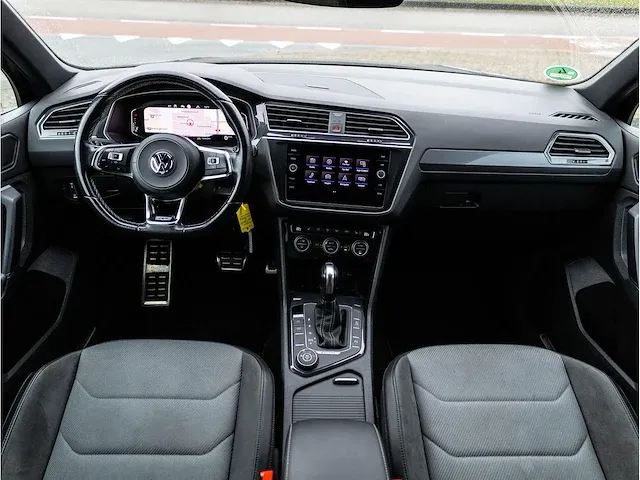 Volkswagen tiguan 2.0 tsi 4motion r-line 190pk automaat 2020 virtual cockpit adaptive cruise 19"inch led dab - afbeelding 6 van  42