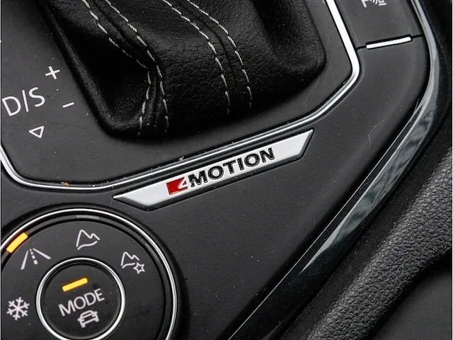 Volkswagen tiguan 2.0 tsi 4motion r-line 190pk automaat 2020 virtual cockpit adaptive cruise 19"inch led dab - afbeelding 13 van  42