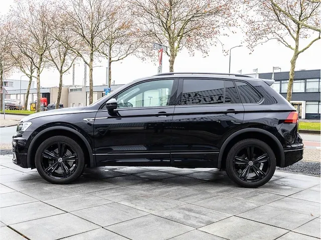 Volkswagen tiguan 2.0 tsi 4motion r-line 190pk automaat 2020 virtual cockpit adaptive cruise 19"inch led dab - afbeelding 12 van  42
