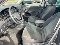 Volkswagen tiguan 2.0 tsi 4motion r-line 230pk automaat 2019 panoramadak head-up camera adaptive cruise 19"inch - afbeelding 4 van  30