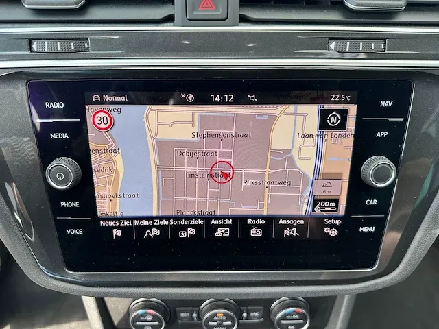 Volkswagen tiguan 2.0 tsi 4motion r-line 230pk automaat 2019 panoramadak head-up camera adaptive cruise 19"inch - afbeelding 9 van  30
