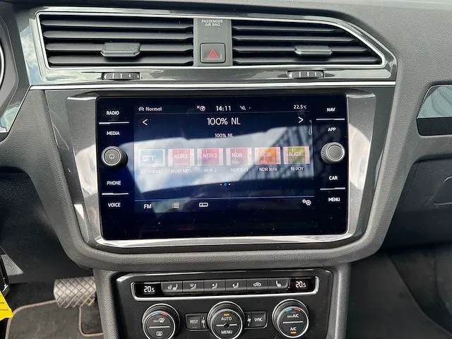 Volkswagen tiguan 2.0 tsi 4motion r-line 230pk automaat 2019 panoramadak head-up camera adaptive cruise 19"inch - afbeelding 11 van  30