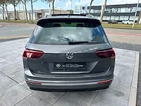 Volkswagen tiguan 2.0 tsi 4motion r-line 230pk automaat 2019 panoramadak head-up camera adaptive cruise 19"inch - afbeelding 25 van  30