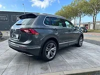 Volkswagen tiguan 2.0 tsi 4motion r-line 230pk automaat 2019 panoramadak head-up camera adaptive cruise 19"inch - afbeelding 26 van  30
