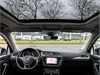 Volkswagen tiguan 2.0 tsi 4motion r-line 230pk automaat 2019 panoramadak head-up camera adaptive cruise 19"inch - afbeelding 8 van  46