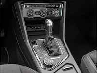 Volkswagen tiguan 2.0 tsi 4motion r-line 230pk automaat 2019 panoramadak head-up camera adaptive cruise 19"inch - afbeelding 24 van  46