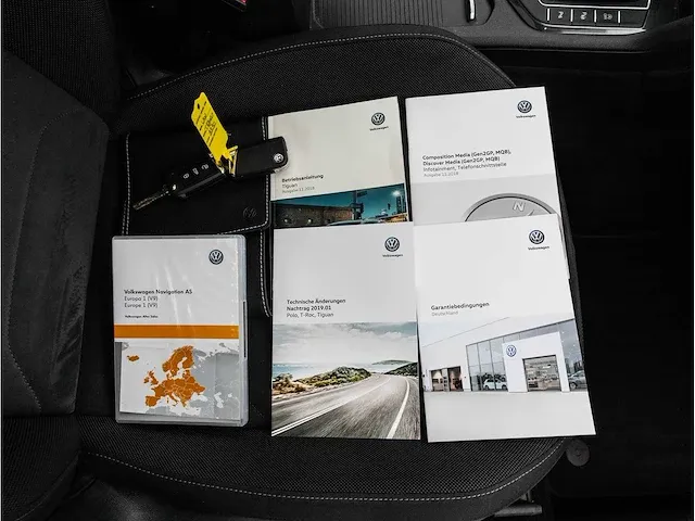 Volkswagen tiguan 2.0 tsi 4motion r-line 230pk automaat 2019 panoramadak head-up camera adaptive cruise 19"inch - afbeelding 33 van  46
