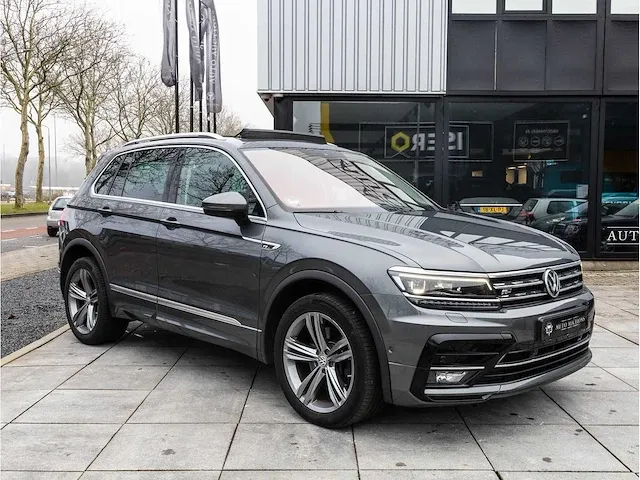 Volkswagen tiguan 2.0 tsi 4motion r-line 230pk automaat 2019 panoramadak head-up camera adaptive cruise 19"inch - afbeelding 44 van  46