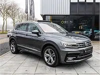 Volkswagen tiguan 2.0 tsi 4motion r-line 230pk automaat 2019 panoramadak head-up camera adaptive cruise 19"inch - afbeelding 44 van  46