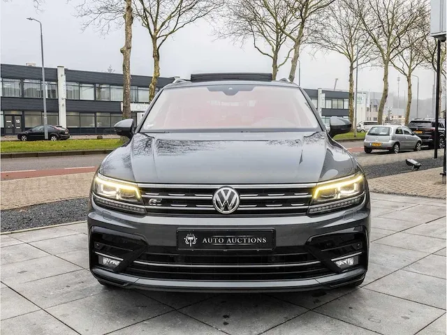 Volkswagen tiguan 2.0 tsi 4motion r-line 230pk automaat 2019 panoramadak head-up camera adaptive cruise 19"inch - afbeelding 45 van  46