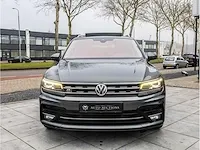 Volkswagen tiguan 2.0 tsi 4motion r-line 230pk automaat 2019 panoramadak head-up camera adaptive cruise 19"inch - afbeelding 45 van  46