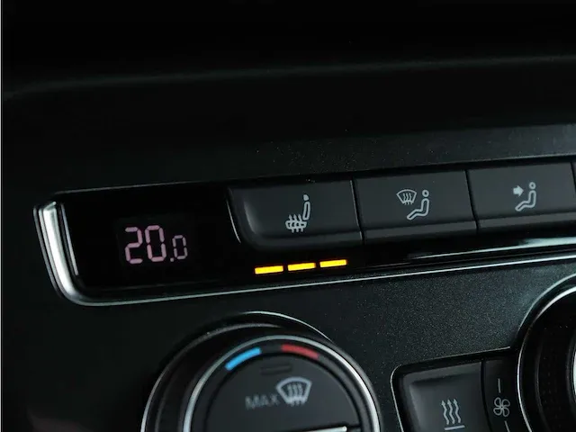 Volkswagen tiguan 2.0 tsi 4motion r-line |pano| l-985-vj - afbeelding 9 van  66