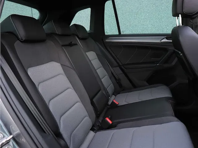 Volkswagen tiguan 2.0 tsi 4motion r-line |pano| l-985-vj - afbeelding 19 van  66