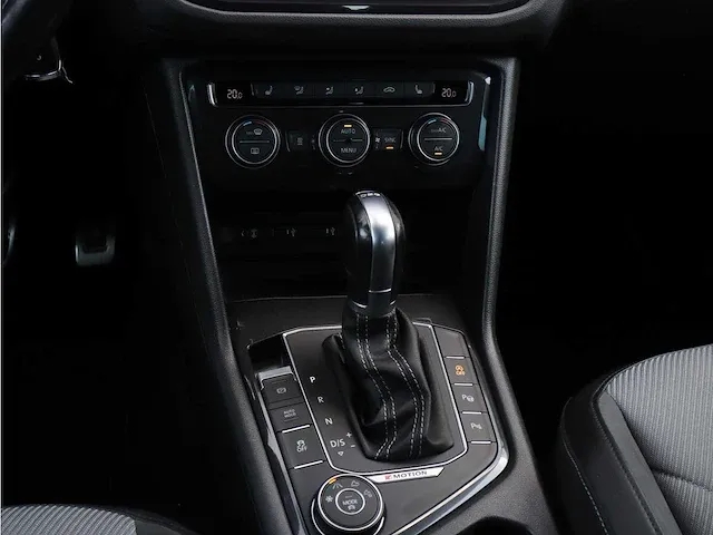 Volkswagen tiguan 2.0 tsi 4motion r-line |pano| l-985-vj - afbeelding 30 van  66