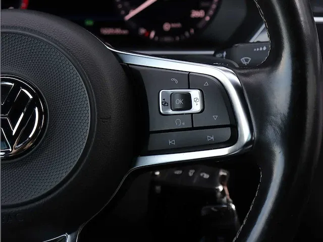 Volkswagen tiguan 2.0 tsi 4motion r-line |pano| l-985-vj - afbeelding 32 van  66
