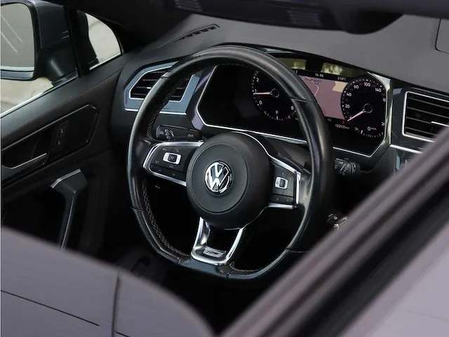 Volkswagen tiguan 2.0 tsi 4motion r-line |pano| l-985-vj - afbeelding 23 van  66