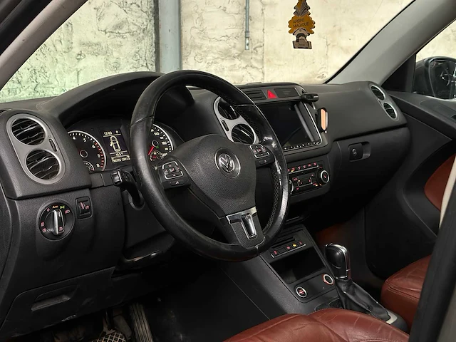 Volkswagen tiguan 2.0 tsi sport&st.4m 200pk 2012, l-502-jn - afbeelding 8 van  37