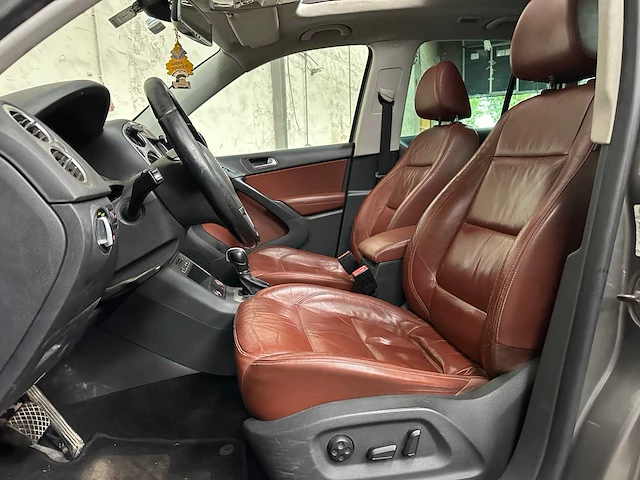Volkswagen tiguan 2.0 tsi sport&st.4m 200pk 2012, l-502-jn - afbeelding 24 van  37