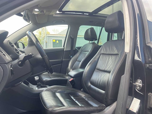 Volkswagen tiguan 2.0 tsi track&field 4motion 2009 | p-785-nh i - afbeelding 19 van  24