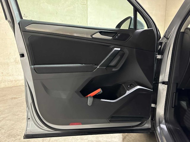 Volkswagen tiguan allspace 1.5 tsi comfortline business -automaat- 150pk 2020, j-620-st - afbeelding 26 van  44