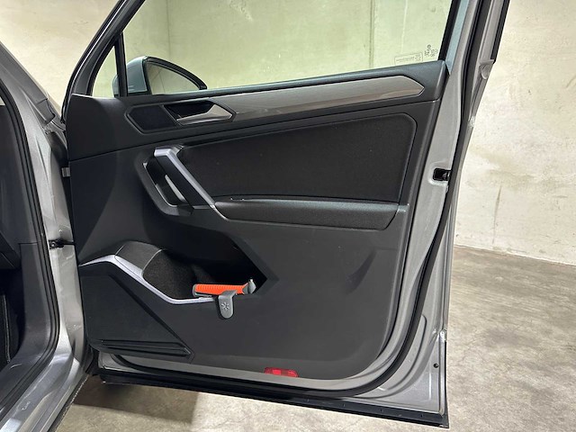 Volkswagen tiguan allspace 1.5 tsi comfortline business -automaat- 150pk 2020, j-620-st - afbeelding 36 van  44