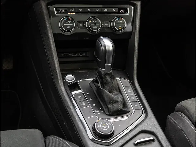 Volkswagen tiguan allspace 2.0 tsi 4motion highline 190pk automaat 2019 panodak head-up keyless virtual standkachel - afbeelding 17 van  55