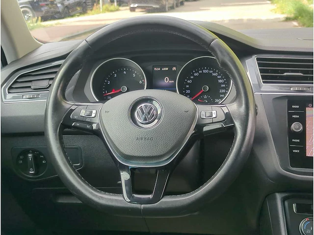 Volkswagen tiguan comfortline business 1.4 tsi 2017 | n-434-gs i - afbeelding 6 van  29