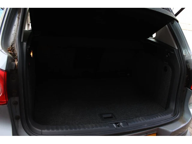 Volkswagen tiguan met kenteken 70-hsk-1 - afbeelding 3 van  12