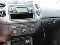 Volkswagen tiguan met kenteken 70-hsk-1 - afbeelding 9 van  12