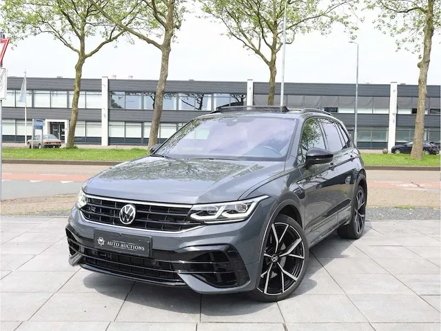 Volkswagen tiguan r 2.0 tsi 4motion 320pk 2021 panodak akrapovic 360°camera matrix iq light harman/kardon 21"inch - afbeelding 1 van  44