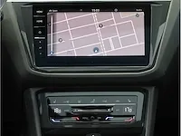 Volkswagen tiguan r 2.0 tsi 4motion 320pk 2021 panodak akrapovic 360°camera matrix iq light harman/kardon 21"inch - afbeelding 14 van  44