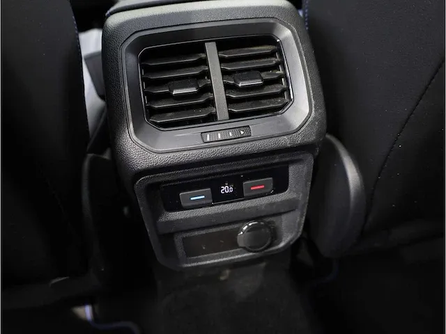 Volkswagen tiguan r 2.0 tsi 4motion 320pk 2021 panodak akrapovic 360°camera matrix iq light harman/kardon 21"inch - afbeelding 27 van  44