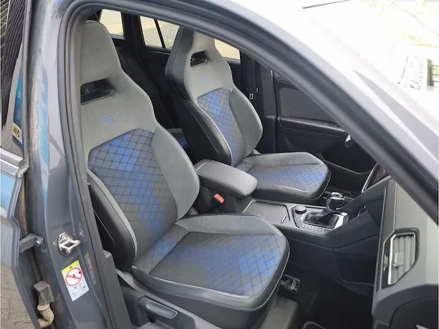 Volkswagen tiguan r 2.0 tsi 4motion 320pk 2021 panodak akrapovic 360°camera matrix iq light harman/kardon 21"inch - afbeelding 37 van  44
