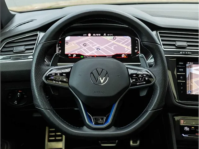 Volkswagen tiguan r 2.0 tsi 4motion 320pk automaat 2021 panodak akrapovic keyless 360°camera 21"inch, t-622-sp - afbeelding 13 van  51