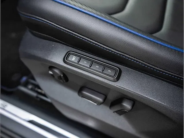 Volkswagen tiguan r 2.0 tsi 4motion 320pk automaat 2021 panodak akrapovic keyless 360°camera 21"inch, t-622-sp - afbeelding 28 van  51