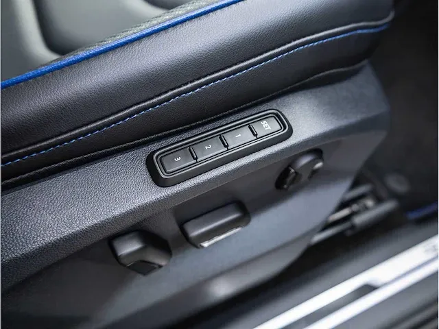Volkswagen tiguan r 2.0 tsi 4motion 320pk automaat 2021 panodak akrapovic keyless 360°camera 21"inch, t-622-sp - afbeelding 29 van  51