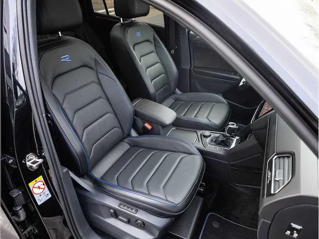 Volkswagen tiguan r 2.0 tsi 4motion 320pk automaat 2021 panodak akrapovic keyless 360°camera 21"inch, t-622-sp - afbeelding 43 van  51