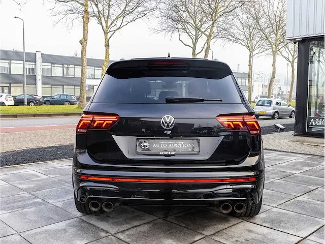 Volkswagen tiguan r 2.0 tsi 4motion 320pk automaat 2021 panodak akrapovic keyless 360°camera 21"inch, t-622-sp - afbeelding 34 van  51