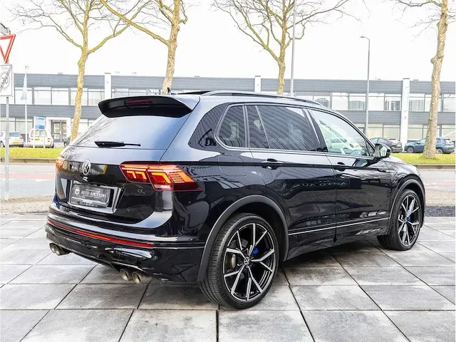 Volkswagen tiguan r 2.0 tsi 4motion 320pk automaat 2021 panodak akrapovic keyless 360°camera 21"inch, t-622-sp - afbeelding 45 van  51