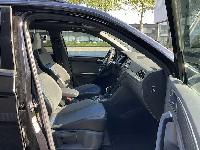 Volkswagen tiguan r 2.0 tsi 4motion 320pk automaat 2021 - afbeelding 4 van  45
