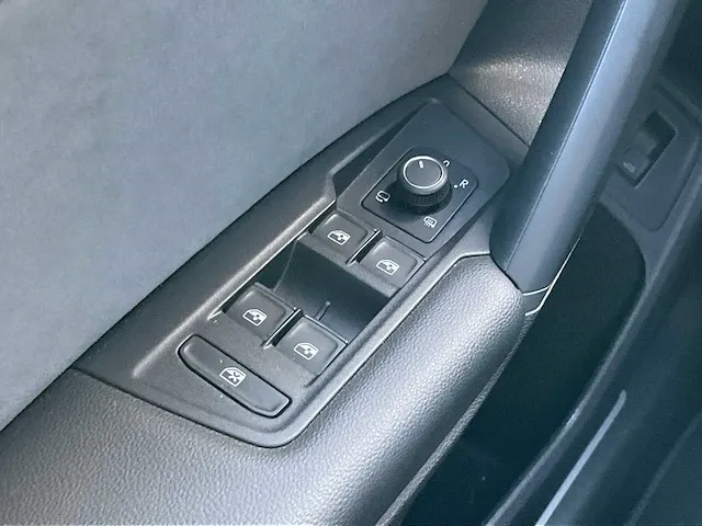 Volkswagen tiguan r 2.0 tsi 4motion 320pk automaat 2021 - afbeelding 30 van  45