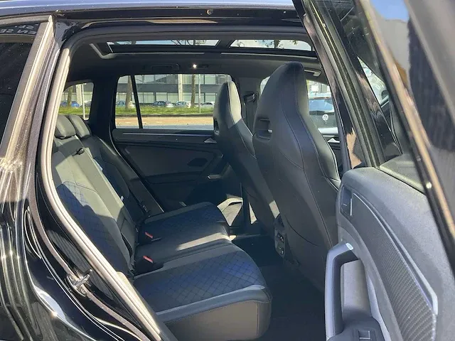 Volkswagen tiguan r 2.0 tsi 4motion 320pk automaat 2021 - afbeelding 40 van  45