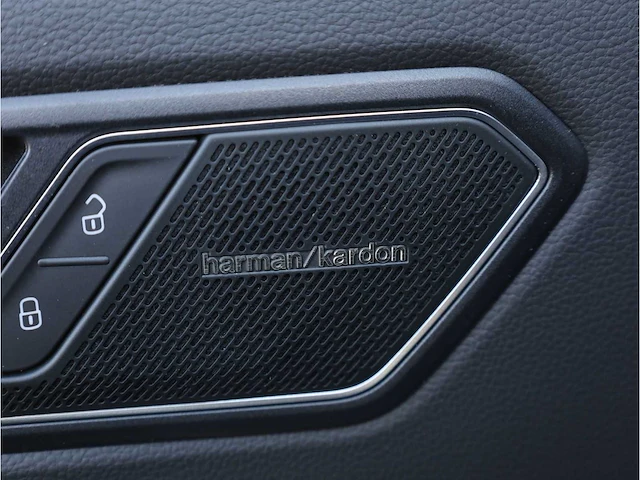Volkswagen tiguan r 2.0 tsi 4motion 320pk automaat 2022 - afbeelding 18 van  50