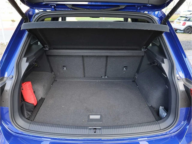 Volkswagen tiguan r 2.0 tsi 4motion 320pk automaat 2022 - afbeelding 32 van  50