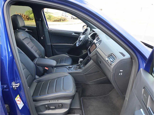Volkswagen tiguan r 2.0 tsi 4motion 320pk automaat 2022 - afbeelding 34 van  50