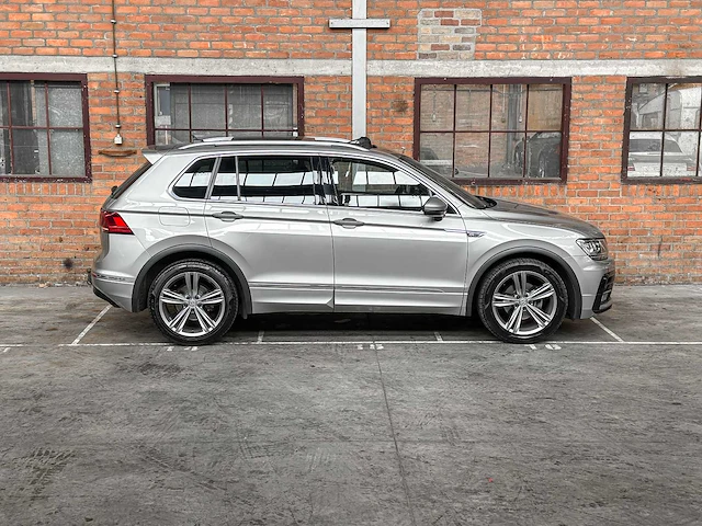 Volkswagen tiguan r-line 1.5 tsi act highline business 150pk 2020, h-128-nt - afbeelding 2 van  50