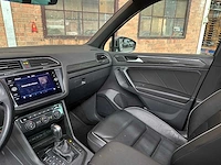 Volkswagen tiguan r-line 1.5 tsi act highline business 150pk 2020, h-128-nt - afbeelding 14 van  50