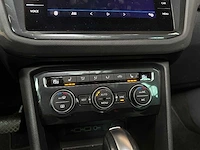 Volkswagen tiguan r-line 1.5 tsi act highline business 150pk 2020, h-128-nt - afbeelding 22 van  50