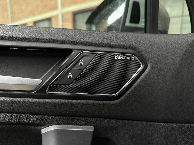 Volkswagen tiguan r-line 1.5 tsi act highline business 150pk 2020, h-128-nt - afbeelding 29 van  50