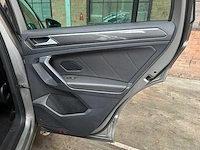 Volkswagen tiguan r-line 1.5 tsi act highline business 150pk 2020, h-128-nt - afbeelding 33 van  50